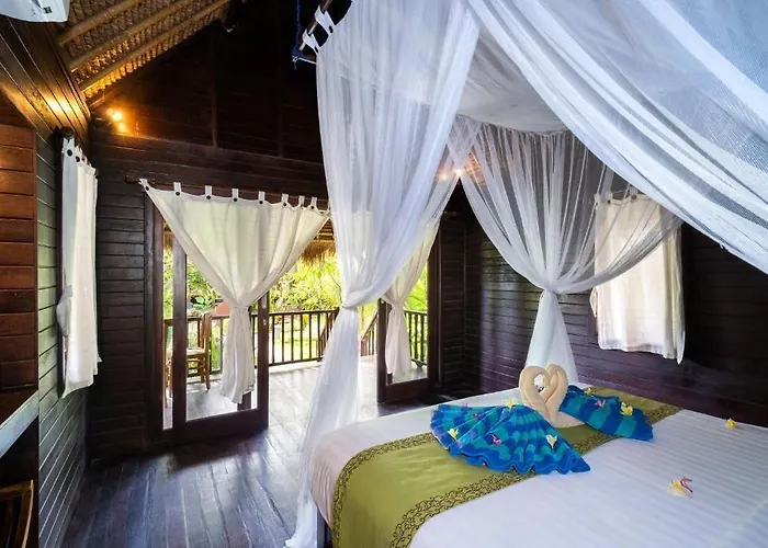 Karang Mesari Hotel